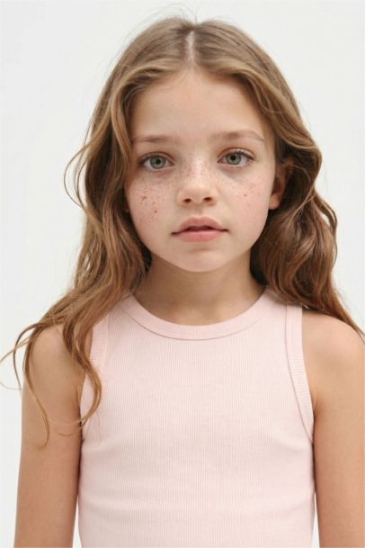 كروب توب بناتي بياخة مستديرة