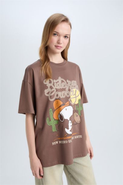 تيشيرت نص ردن اوفر سايز بياخة مستديرة من سنوبي