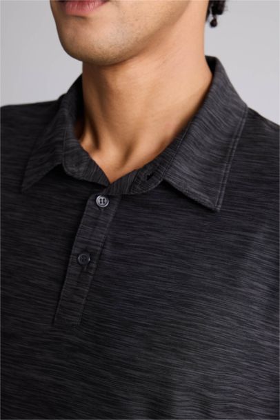 تيشيرت بولو قصة عادية بياقة بولو