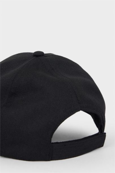 شفقة كاب رجالي من ستار وورز