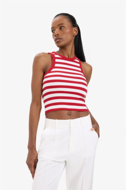 Standard Fit Crew Neck Tank Top