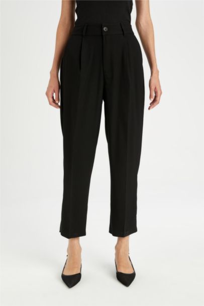 Carrot Fit Pantolon Basic Düz Siyah Cepli Yüksek Bel Kısa Paça