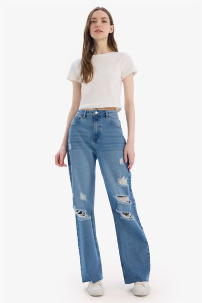90's Wide Leg Ripped Detailed High Waist Washed Jeans