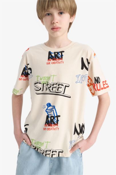 تيشيرت مطبوع قصة عادية برقبة مستديرة