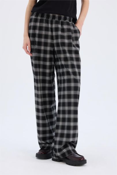 Pantalon pyjama large à carreaux avec poches et taille élastique