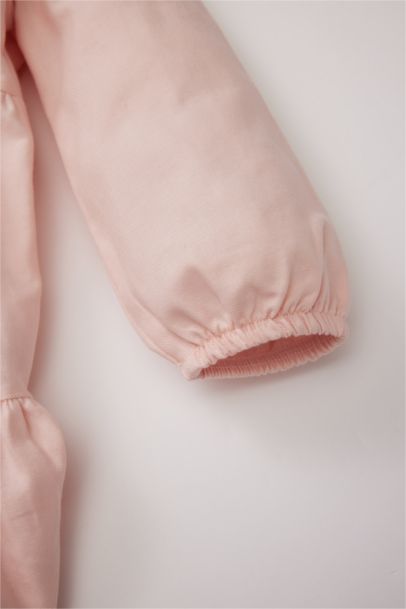 Robe en twill avec broderie florale pour bébé fille