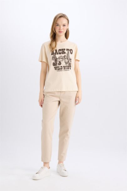 تي شيرت نص كم قصة عادية برقبة مستديرة