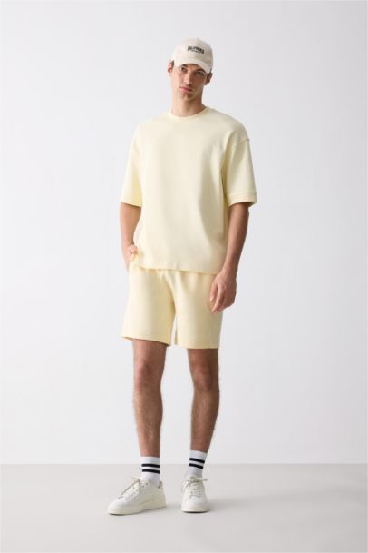 شورت قصة عادية بجيب