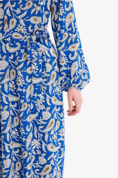 فستان طويل مطبوع قصة عادية بياخة مستديرة بحزام