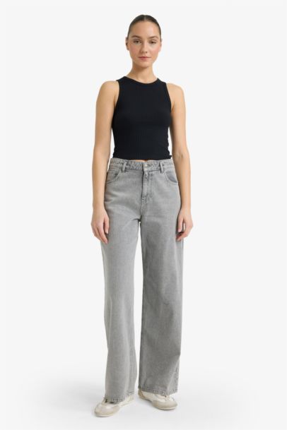 Slim Fit Camisole Crew Neck Tank Top