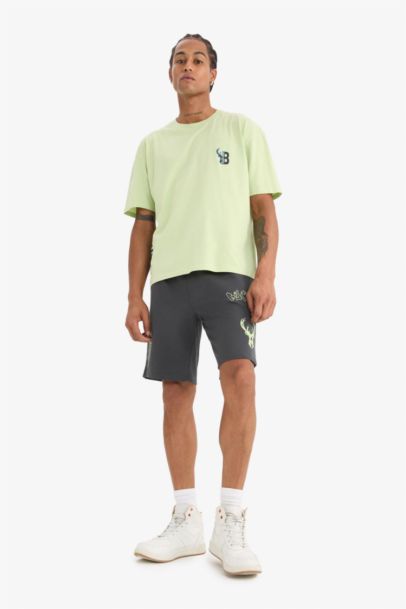 NBA Milwaukee Bucks Standart Fit Kısa Paça Şort