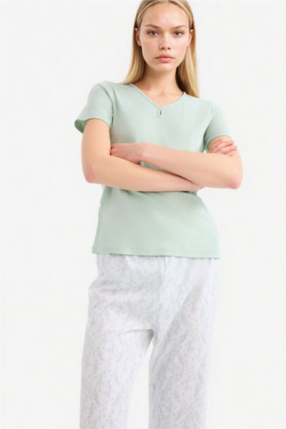 Fall in Love Regular Fit Top Bottom 2 Piece Pajama Set