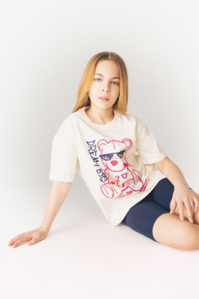 تيشيرت نص كم قصة مريحة بياقة مستديرة