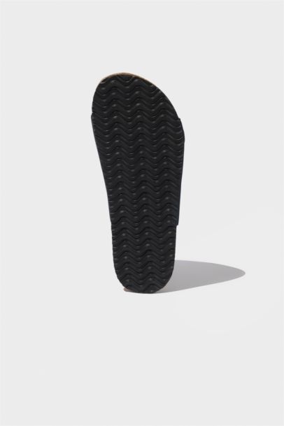 صندل اولادي كحلي بكعب مسطح