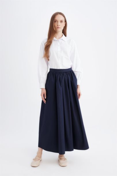 A Cut Zippered Waist Basic Poplin Fabric Maxi Skirt