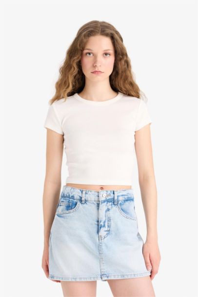 Yüksek Bel Yıkamalı Cepli Jean Şort Etek