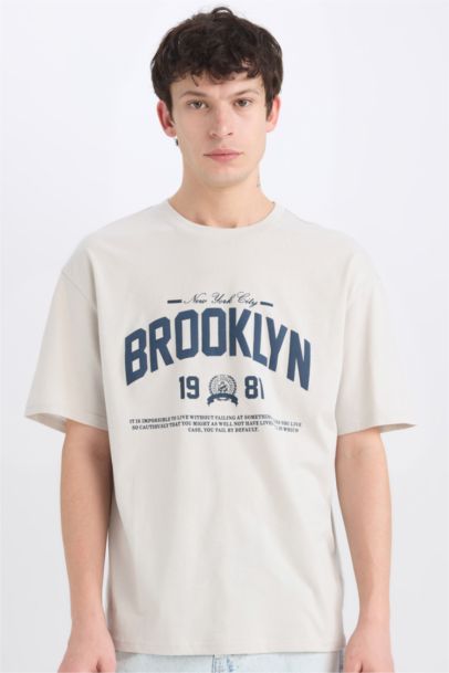 T-shirt Boxy imprimé à col rond et manches courtes