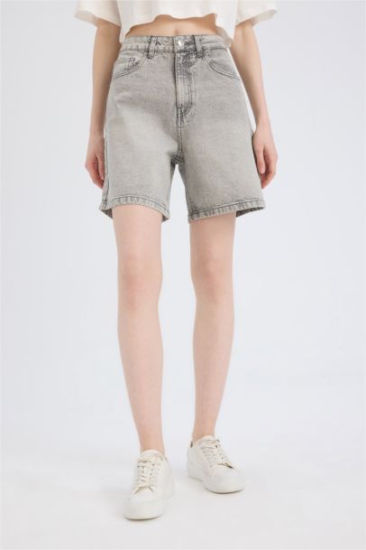 Джинсовые шорты-бермуды с обычной посадкой на талии