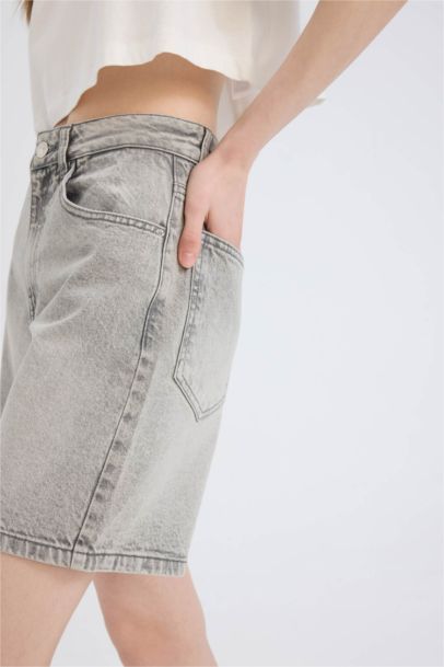 Джинсовые шорты-бермуды с обычной посадкой на талии