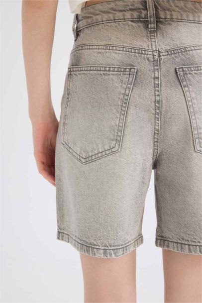 Джинсовые шорты-бермуды с обычной посадкой на талии