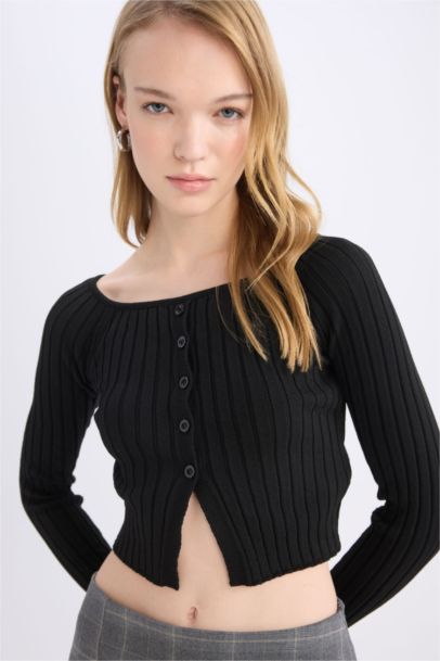 Pull en Tricot Slim à épaules dénudées