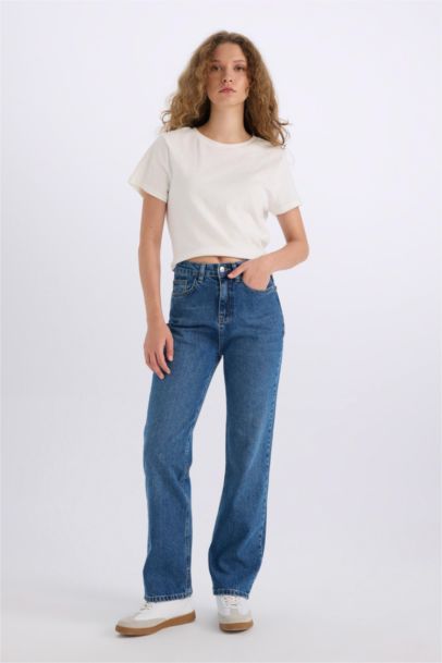 Straight Fit High Waist Ankle Length Washed Jeans