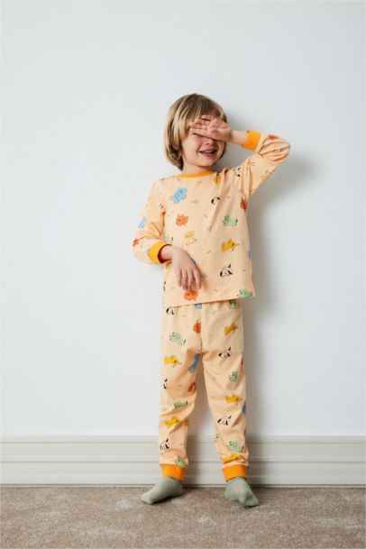 سيت بجامة مطبوع بياقة مستديرة من قطعتين