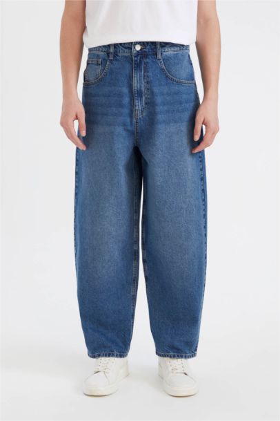 بنطلون جينز باجي فيت برجل واسع وايد ليج