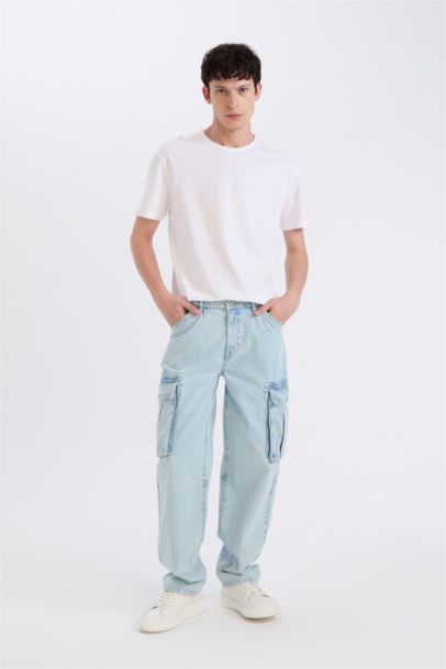 بنطلون جينز جينز قصة مريحة برجل واسع