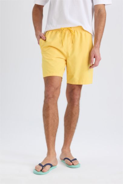 Regular Fit Kısa Boy Yumuşak Tuşeli Deniz Şortu