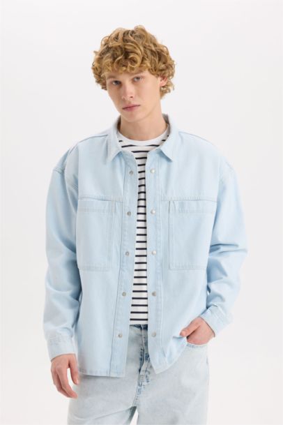 Oversize длинная джинсовая рубашка широкого кроя