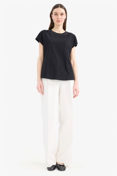 تيشيرت نص كم عادي من قطن برقبة مستديرة