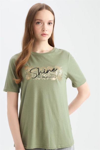 تي شيرت نص كم قصة عادية بياقة مستديرة