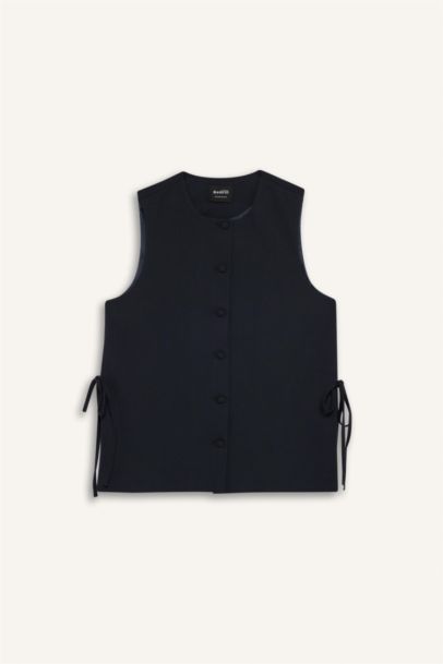 يلك بليزر بياخة V وأزرار