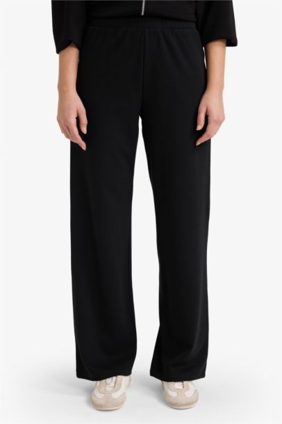 Pantalon basique droit à jambes larges