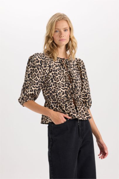 Fitted Round Neck Front Tied Poplin Leopard Blouse