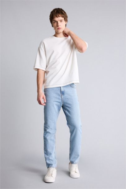 90's Slim Fit Washed Jeans