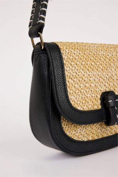 Woman Straw Shoulder Bag