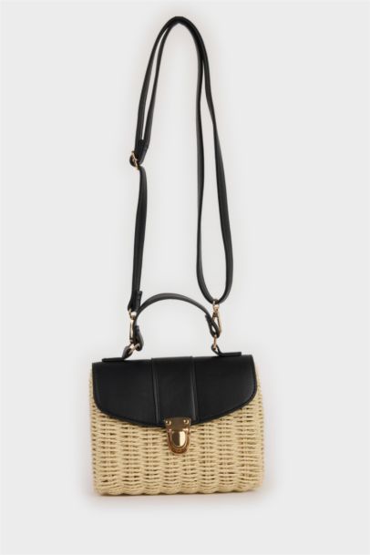 Woman Straw Shoulder Bag