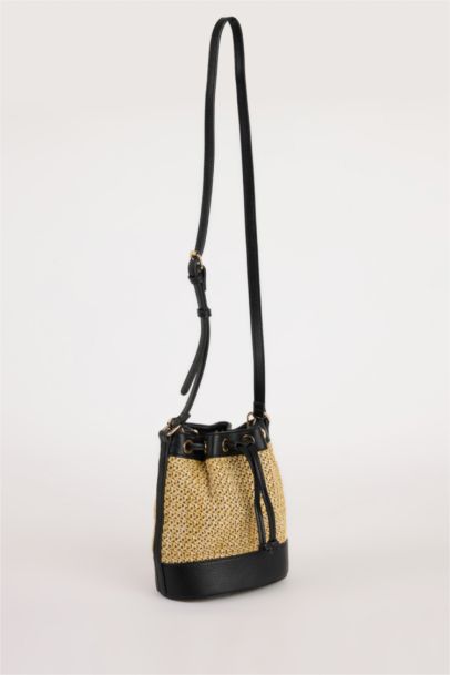 Woman Straw Shoulder Bag