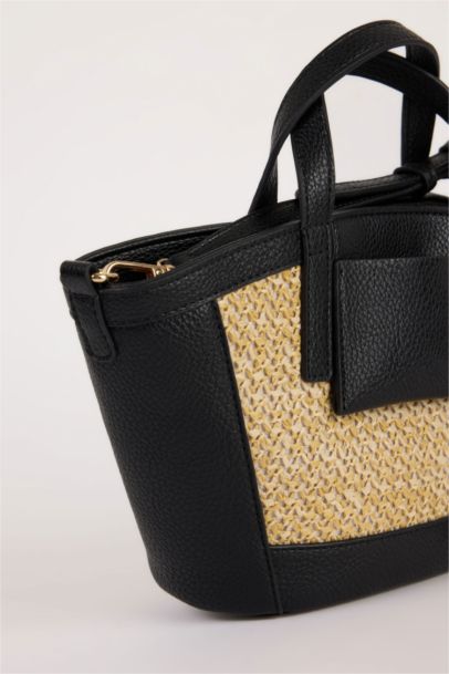 Woman Straw Shoulder Bag
