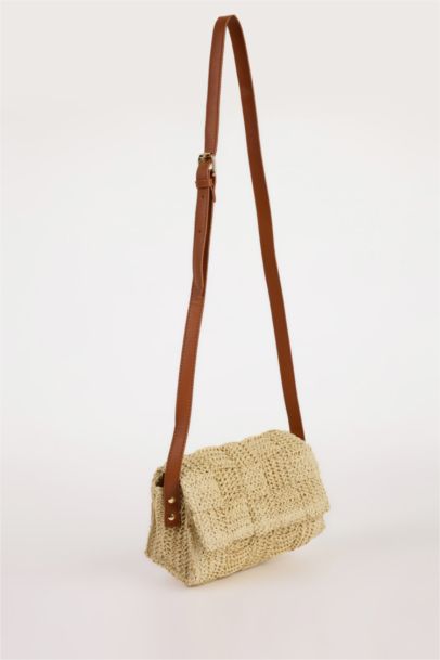 جنطة كتف نسائي قش