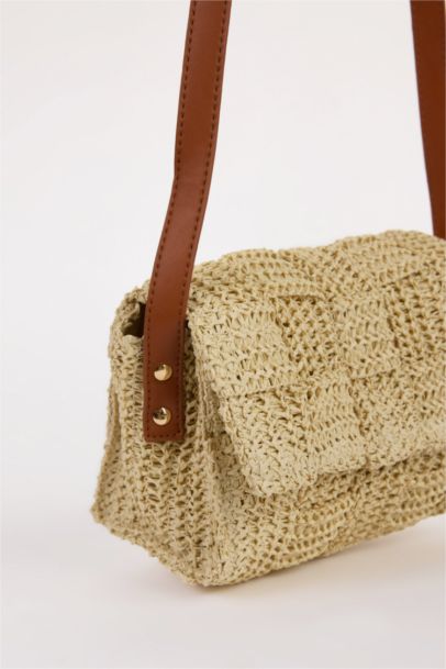 جنطة كتف نسائي قش