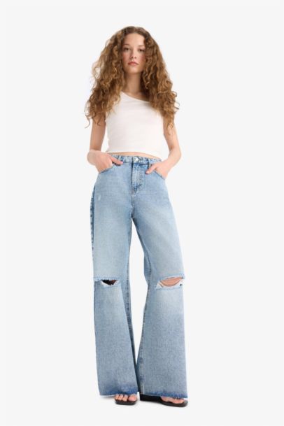 Ripped Detailed High Waist Wide Leg Jeans