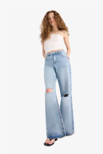 Ripped Detailed High Waist Wide Leg Jeans