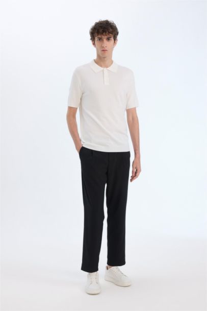 Футболка-поло стандартного кроя из трикотажа