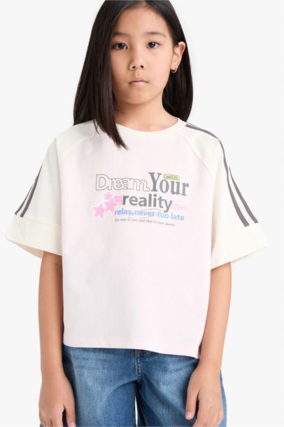 Girl Relax Fit Crew Neck T-Shirt