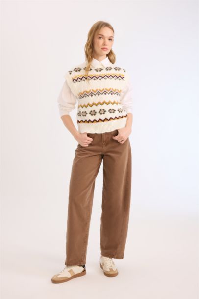 Oversize Geniş Kalıp Yarım Balıkçı Yaka Triko Süveter