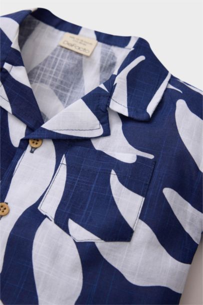 قميص أولاد نص كم مطبوع قصة عادية برقبة قميص