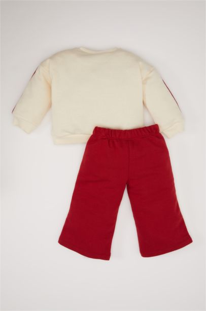 طقم بنات من قطعتين سويت شرت بطبعة شعار برقبة مستديرة و سروال